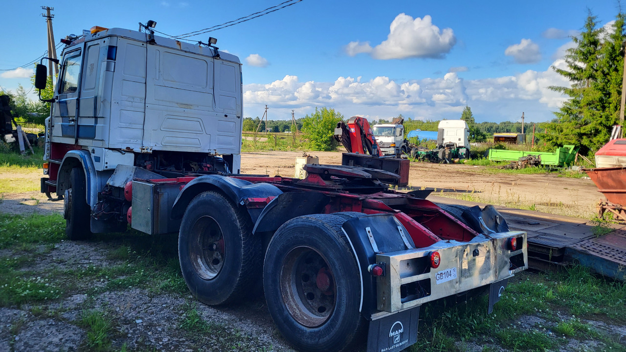 SCANIA R 142 H 6X2 SU KRANU - Tractor head: gambar 2 SCANIA R 142 H 6X2 SU KRANU - Tractor head: gambar 2