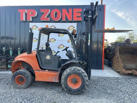 Forklift medan kasar Ausa C200HX4 4X4 à 17900 € HT: gambar 1