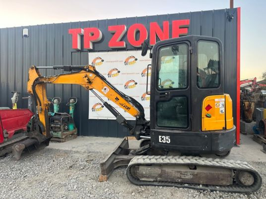 Bobcat E35 Cabine à 22500 € HT - Ekskavator mini: gambar 2 Bobcat E35 Cabine à 22500 € HT - Ekskavator mini: gambar 2