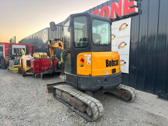 Bobcat E35 Cabine à 22500 € HT - Ekskavator mini: gambar 4 Bobcat E35 Cabine à 22500 € HT - Ekskavator mini: gambar 4