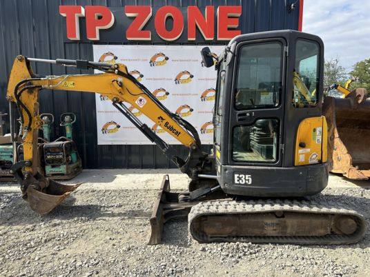 Bobcat E35 Cabine à 23 500 € HT - Ekskavator mini: gambar 2 Bobcat E35 Cabine à 23 500 € HT - Ekskavator mini: gambar 2