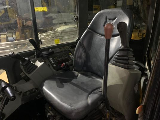 Ekskavator mini Bobcat E50: gambar 9 Ekskavator mini Bobcat E50: gambar 9