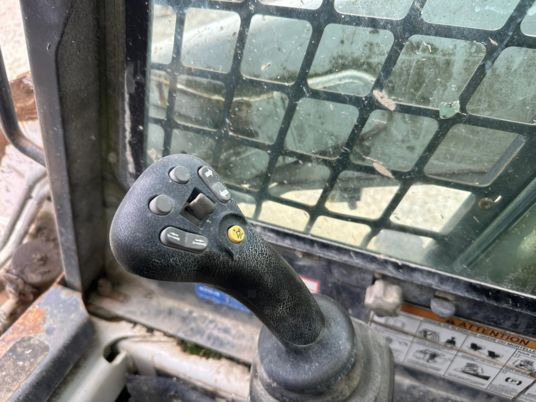 Bobcat T190 Joystick à 19 900 € HT - Track loader yang ringkas: gambar 3 Bobcat T190 Joystick à 19 900 € HT - Track loader yang ringkas: gambar 3