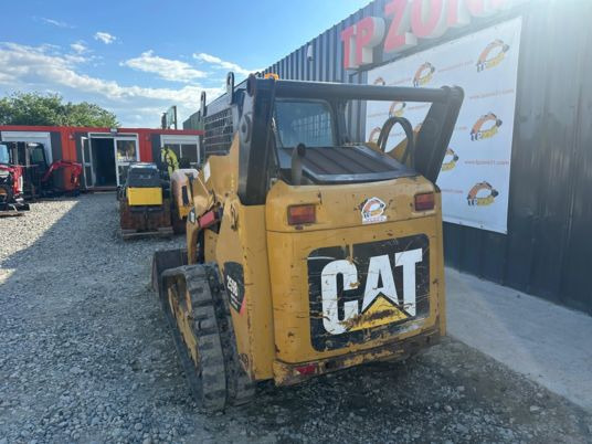 Caterpillar 259 B - 3 High Flow à 28500 € HT - Skid steer: gambar 4 Caterpillar 259 B - 3 High Flow à 28500 € HT - Skid steer: gambar 4