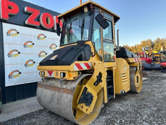 Dynapac CC222 - Roller: gambar 1 Dynapac CC222 - Roller: gambar 1