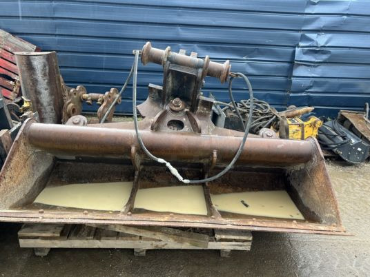 Godet de curage inclinable Morin M7 - Ember ekskavator: gambar 3 Godet de curage inclinable Morin M7 - Ember ekskavator: gambar 3