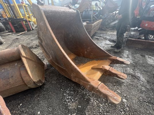 Godet de tranchée Arden pour pelle de 25 a 30 T - Ember ekskavator: gambar 2 Godet de tranchée Arden pour pelle de 25 a 30 T - Ember ekskavator: gambar 2