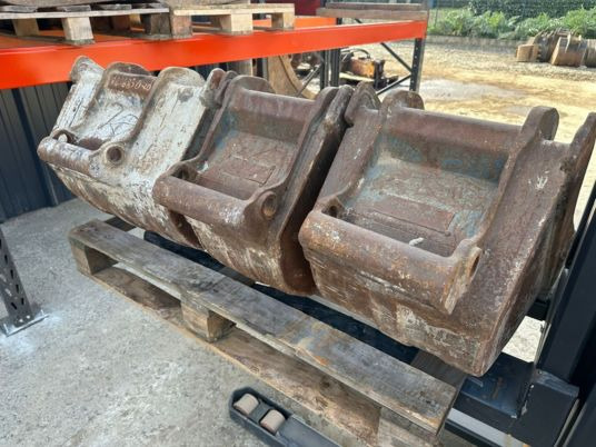 Godet pour minipelle Bobcat - Ember ekskavator: gambar 3 Godet pour minipelle Bobcat - Ember ekskavator: gambar 3