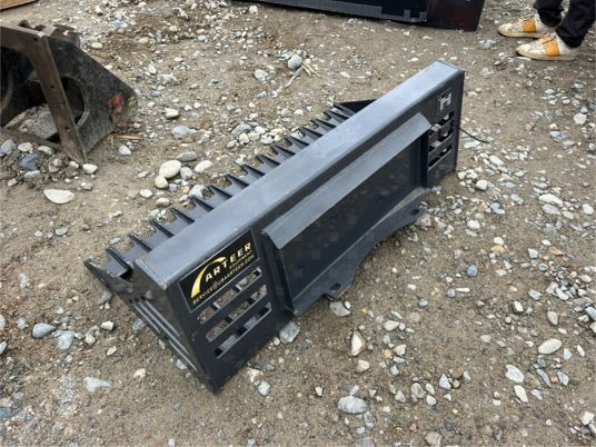 Godet râteau pour minichargeur - Ember: gambar 5 Godet râteau pour minichargeur - Ember: gambar 5