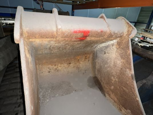 Godet terrassement Arden QA20 - QA21 - Ember ekskavator: gambar 3 Godet terrassement Arden QA20 - QA21 - Ember ekskavator: gambar 3