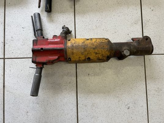 Marteau piqueur pneumatique Atlas copco - Membangun inventaris: gambar 3 Marteau piqueur pneumatique Atlas copco - Membangun inventaris: gambar 3