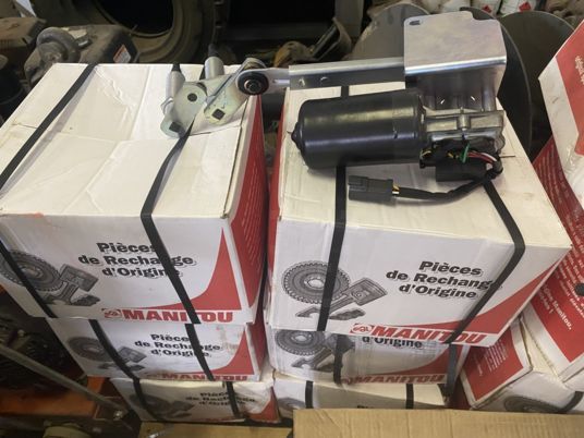 Moteur d’essuie-glace manitou - Wiper untuk Peralatan untuk menangani material: gambar 1 Moteur d’essuie-glace manitou - Wiper untuk Peralatan untuk menangani material: gambar 1