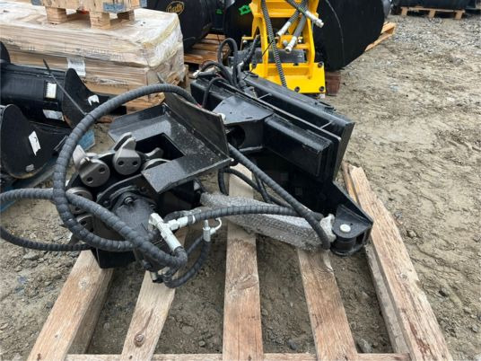 Rogneuse de souches pour minichargeur - Penggiling tunggul: gambar 3 Rogneuse de souches pour minichargeur - Penggiling tunggul: gambar 3