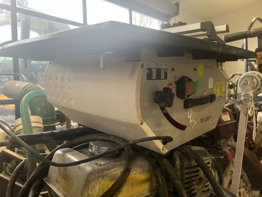 SCIE DE CARRELAGE HUSQVARNA TS230F - Peralatan dan perlengkapan: gambar 3 SCIE DE CARRELAGE HUSQVARNA TS230F - Peralatan dan perlengkapan: gambar 3