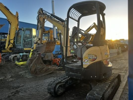 Yanmar VIO25-4 Canopy - Ekskavator mini: gambar 2 Yanmar VIO25-4 Canopy - Ekskavator mini: gambar 2
