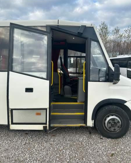 Bus mini, Van penumpang Iveco Daily Kutsenits 2011 Rossero, Prodig: gambar 7
