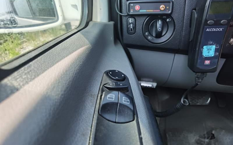 Bus pinggiran kota Mercedes-Benz Sprinter *klima*webasto*: gambar 18