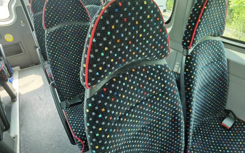 Bus pinggiran kota Mercedes-Benz Sprinter *klima*webasto*: gambar 33