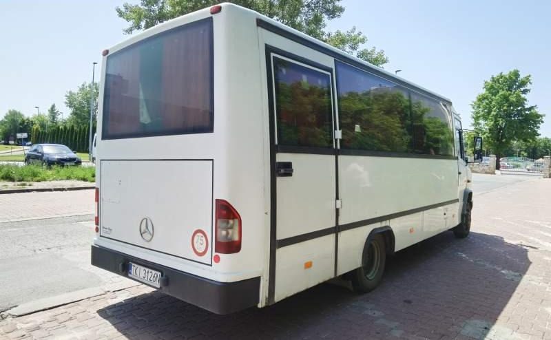 Mercedes-Benz Vario 814D 31+10 - Bus pinggiran kota: gambar 4 Mercedes-Benz Vario 814D 31+10 - Bus pinggiran kota: gambar 4