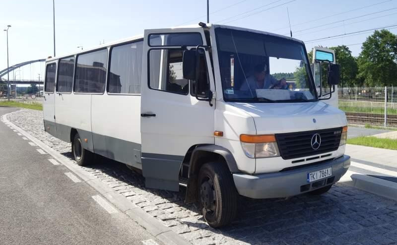Mercedes-Benz Vario 814D 38+12 - Bus pinggiran kota: gambar 2 Mercedes-Benz Vario 814D 38+12 - Bus pinggiran kota: gambar 2