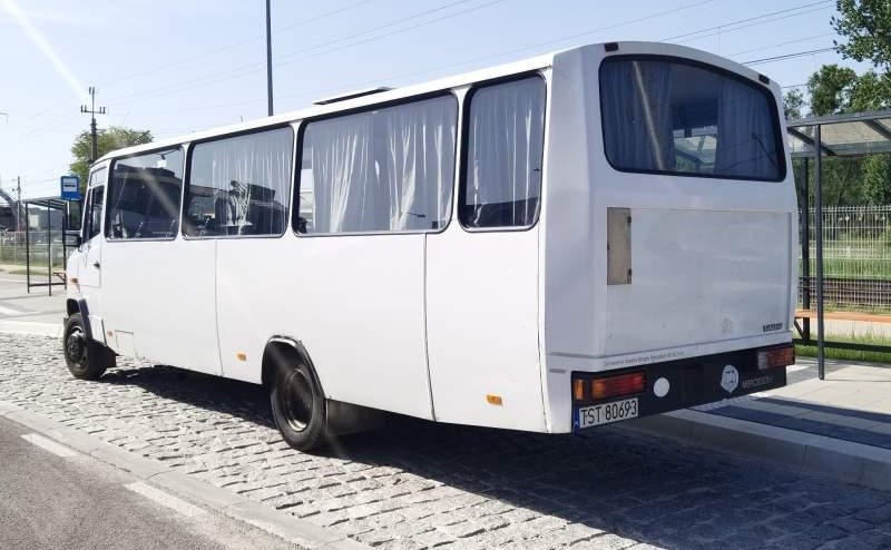 Mercedes-Benz Vario 814D 38+13 - Bus pinggiran kota: gambar 3 Mercedes-Benz Vario 814D 38+13 - Bus pinggiran kota: gambar 3