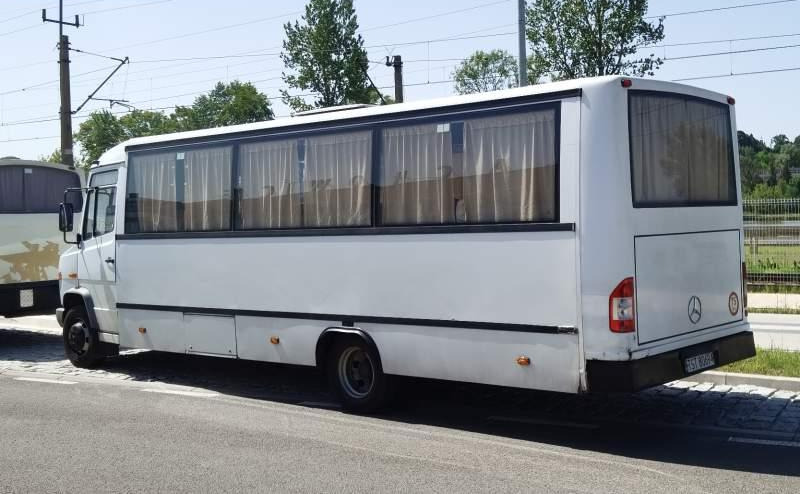 Mercedes-Benz Vario 814D 38+15 - Bus pinggiran kota: gambar 4 Mercedes-Benz Vario 814D 38+15 - Bus pinggiran kota: gambar 4