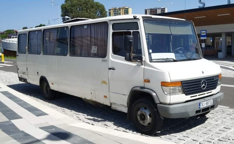 Mercedes-Benz Vario 814D 39+12 - Bus pinggiran kota: gambar 4 Mercedes-Benz Vario 814D 39+12 - Bus pinggiran kota: gambar 4