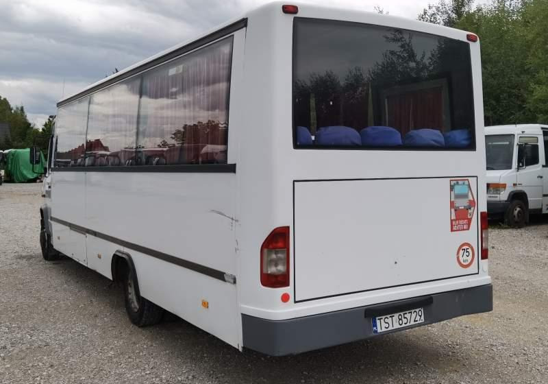Mercedes-Benz Vario 814D 39+13 - Bus pinggiran kota: gambar 5 Mercedes-Benz Vario 814D 39+13 - Bus pinggiran kota: gambar 5