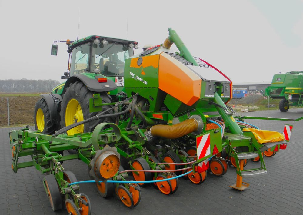 Amazone EDX 6000-2C Xpress 8 rzedowy, Nie Malowany, Stan Bardzo Dobry - Bor benih: gambar 2 Amazone EDX 6000-2C Xpress 8 rzedowy, Nie Malowany, Stan Bardzo Dobry - Bor benih: gambar 2