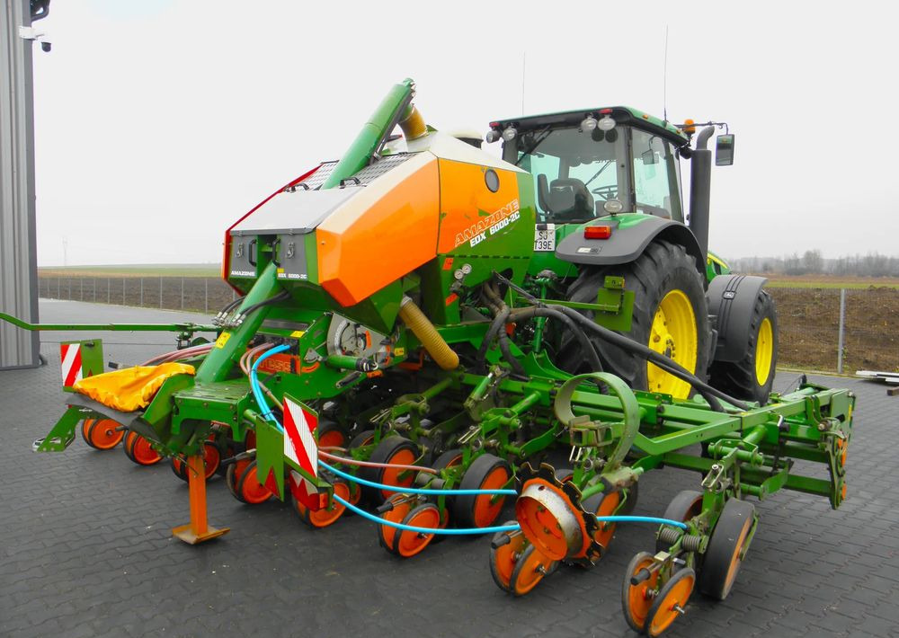 Amazone EDX 6000-2C Xpress 8 rzedowy, Nie Malowany, Stan Bardzo Dobry - Bor benih: gambar 1 Amazone EDX 6000-2C Xpress 8 rzedowy, Nie Malowany, Stan Bardzo Dobry - Bor benih: gambar 1