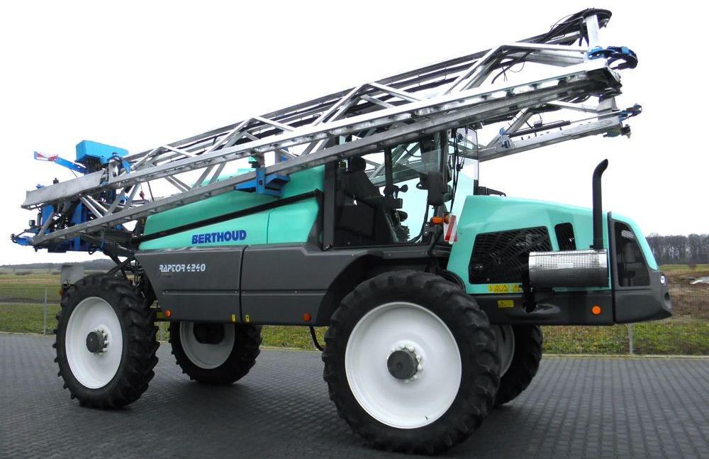 Penyemprot self-propelled Berthoud Raptor 4240 36 M, GPS Trimble Automatyczne wylaczanie sekcji, Nie Malowany, Stan Bardzo Dobry: gambar 6 Penyemprot self-propelled Berthoud Raptor 4240 36 M, GPS Trimble Automatyczne wylaczanie sekcji, Nie Malowany, Stan Bardzo Dobry: gambar 6