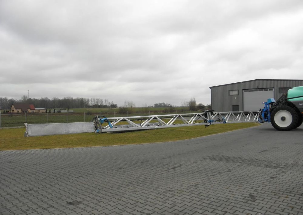 Penyemprot self-propelled Berthoud Raptor 4240 36 M, GPS Trimble Automatyczne wylaczanie sekcji, Nie Malowany, Stan Bardzo Dobry: gambar 16 Penyemprot self-propelled Berthoud Raptor 4240 36 M, GPS Trimble Automatyczne wylaczanie sekcji, Nie Malowany, Stan Bardzo Dobry: gambar 16