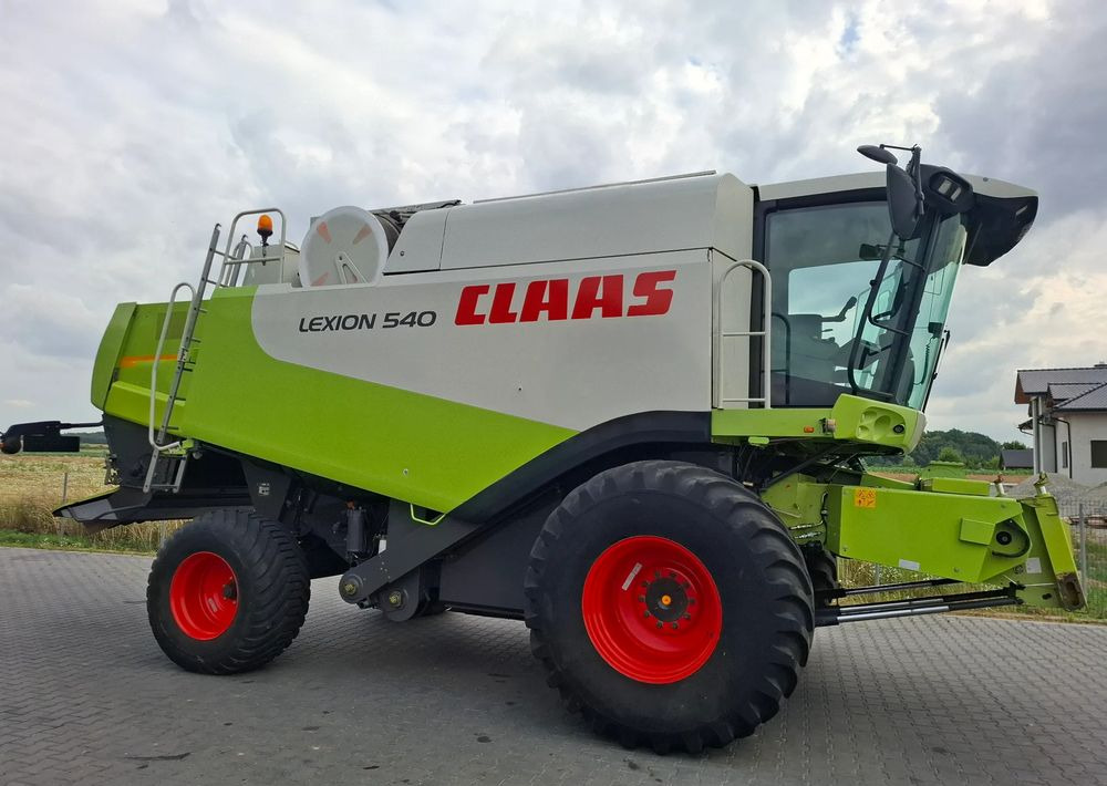 Claas Lexion 540 heder 6.6 m, Nie Malowany, Stan Bardzo Dobry - Pemanen gabungan: gambar 1 Claas Lexion 540 heder 6.6 m, Nie Malowany, Stan Bardzo Dobry - Pemanen gabungan: gambar 1