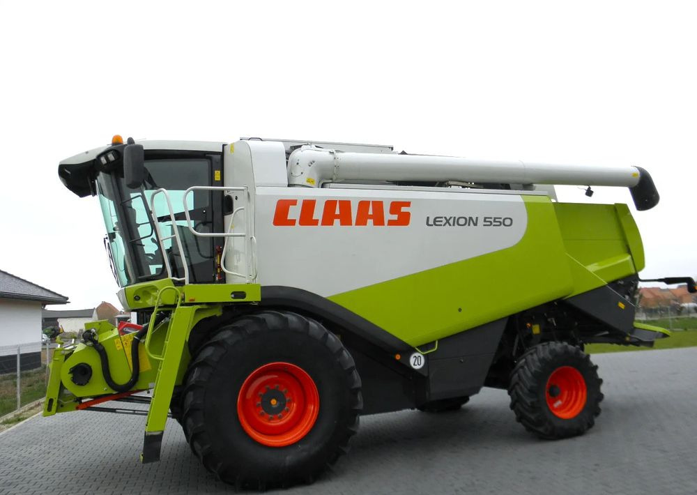 Claas Lexion 550 2008 Rok, Nowsza Wersja, Nie Malowany, Stan Idealny - Pemanen gabungan: gambar 3 Claas Lexion 550 2008 Rok, Nowsza Wersja, Nie Malowany, Stan Idealny - Pemanen gabungan: gambar 3
