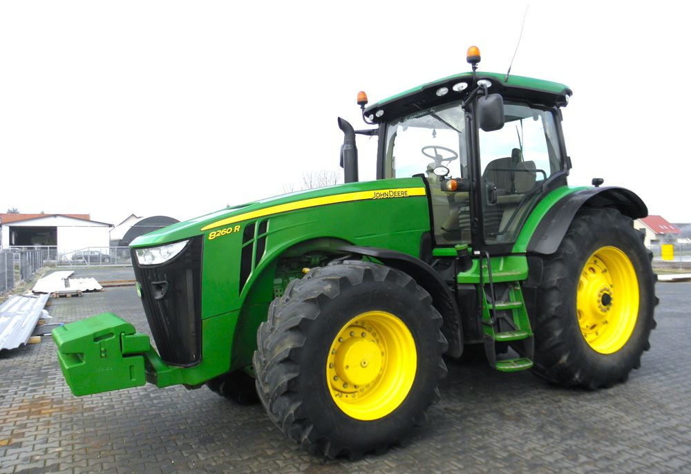 John Deere 8260R 2014 Rok, Skrzynia POWERSHIFT ,9200 mtg, Nie Malowany, Stan Idealny - Traktor: gambar 3 John Deere 8260R 2014 Rok, Skrzynia POWERSHIFT ,9200 mtg, Nie Malowany, Stan Idealny - Traktor: gambar 3