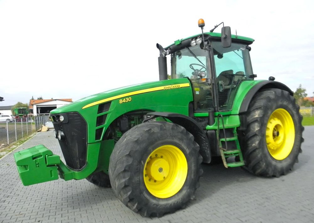 John Deere 8430 2008 Rok, Nie Malowany, Stan Bardzo Dobry - Traktor: gambar 5 John Deere 8430 2008 Rok, Nie Malowany, Stan Bardzo Dobry - Traktor: gambar 5