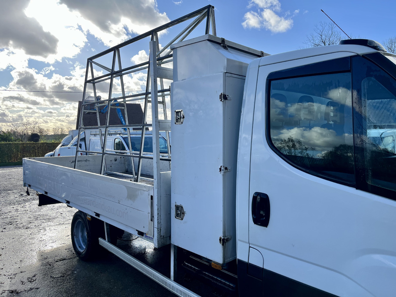 IVECO Daily 35-180 35c18 plateau - Van flatbed: gambar 5 IVECO Daily 35-180 35c18 plateau - Van flatbed: gambar 5