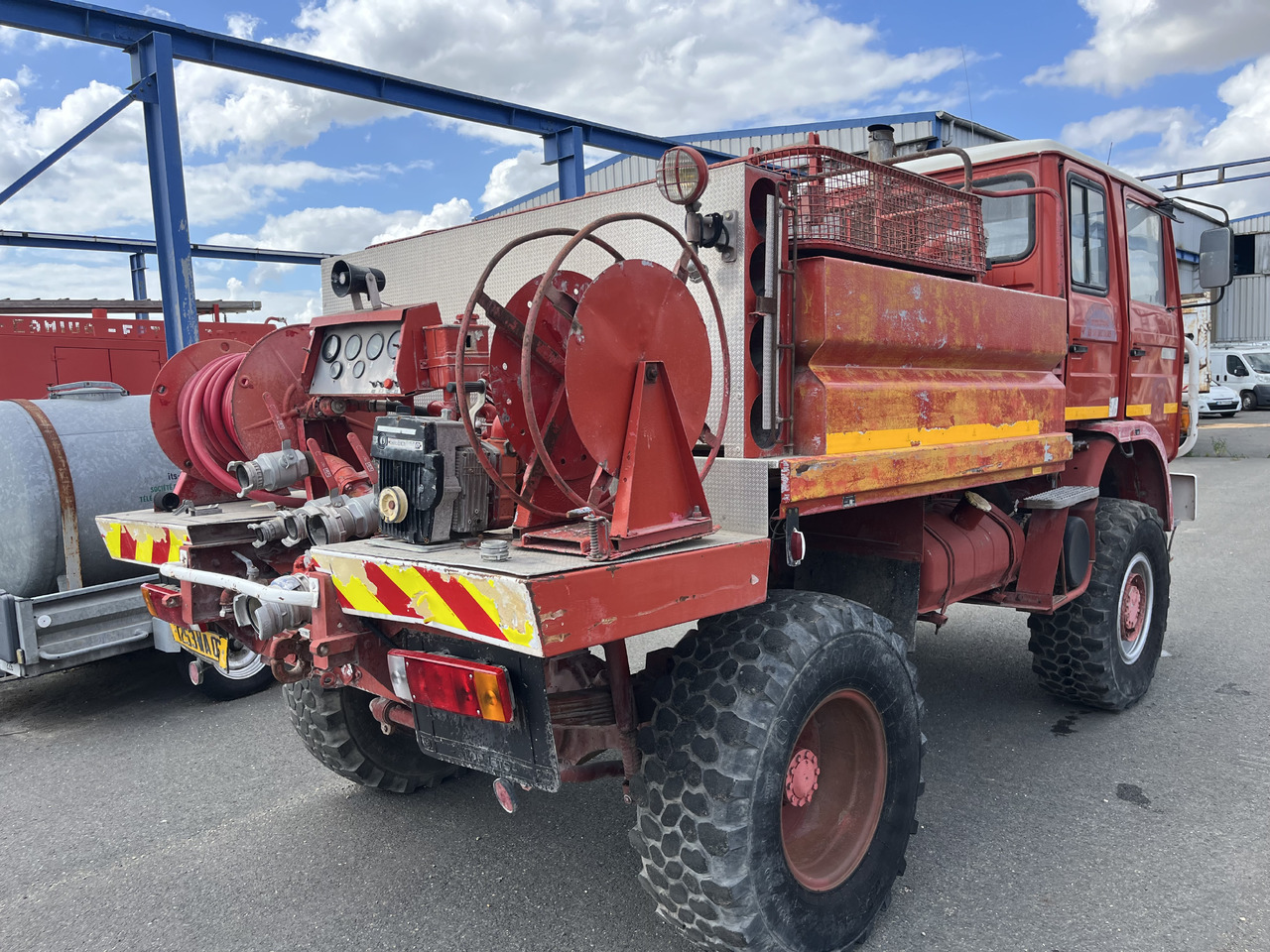 RENAULT 85-150 4x4 ccf citerne - Truk pemadam kebakaran: gambar 5 RENAULT 85-150 4x4 ccf citerne - Truk pemadam kebakaran: gambar 5