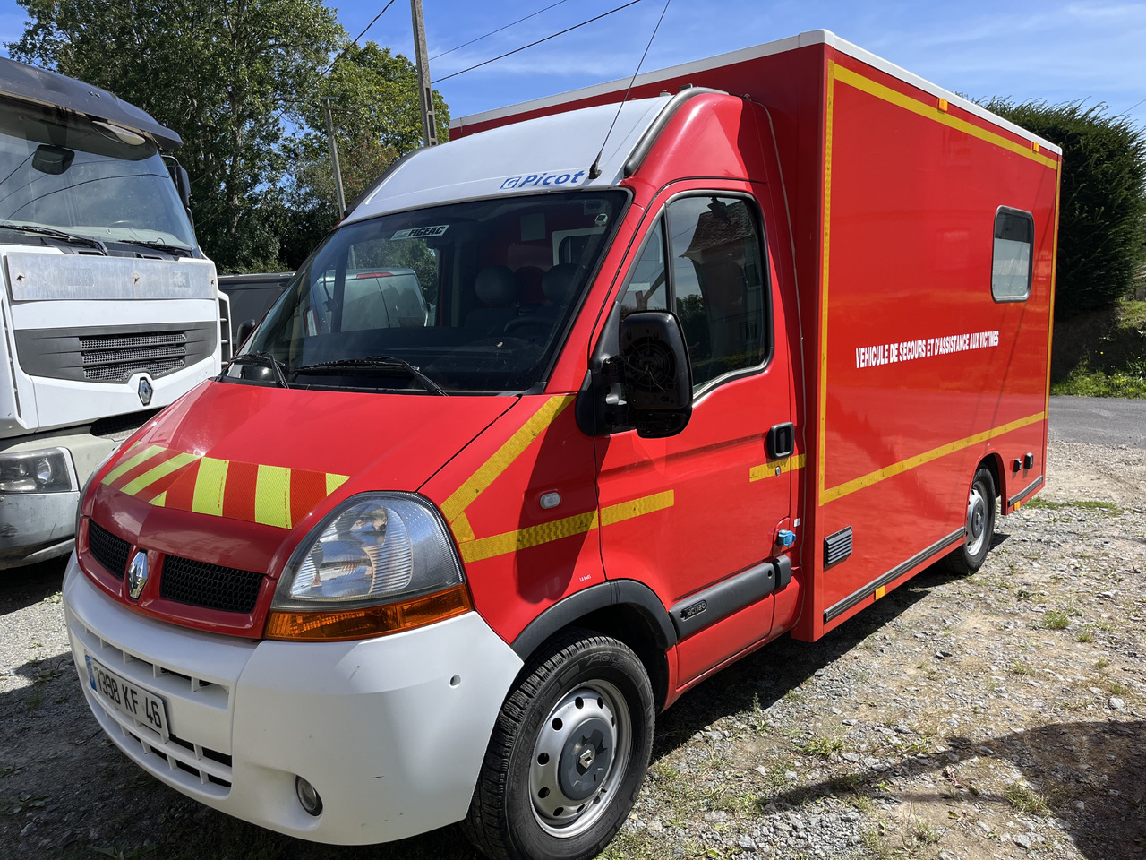 RENAULT Master 2L5 dci120cv - Ambulans: gambar 1 RENAULT Master 2L5 dci120cv - Ambulans: gambar 1