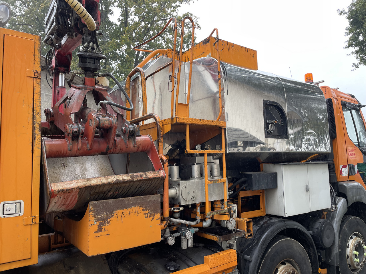 Aspal sprayer Renault Kerax 8x4 pata point a temps Mauguin: gambar 10