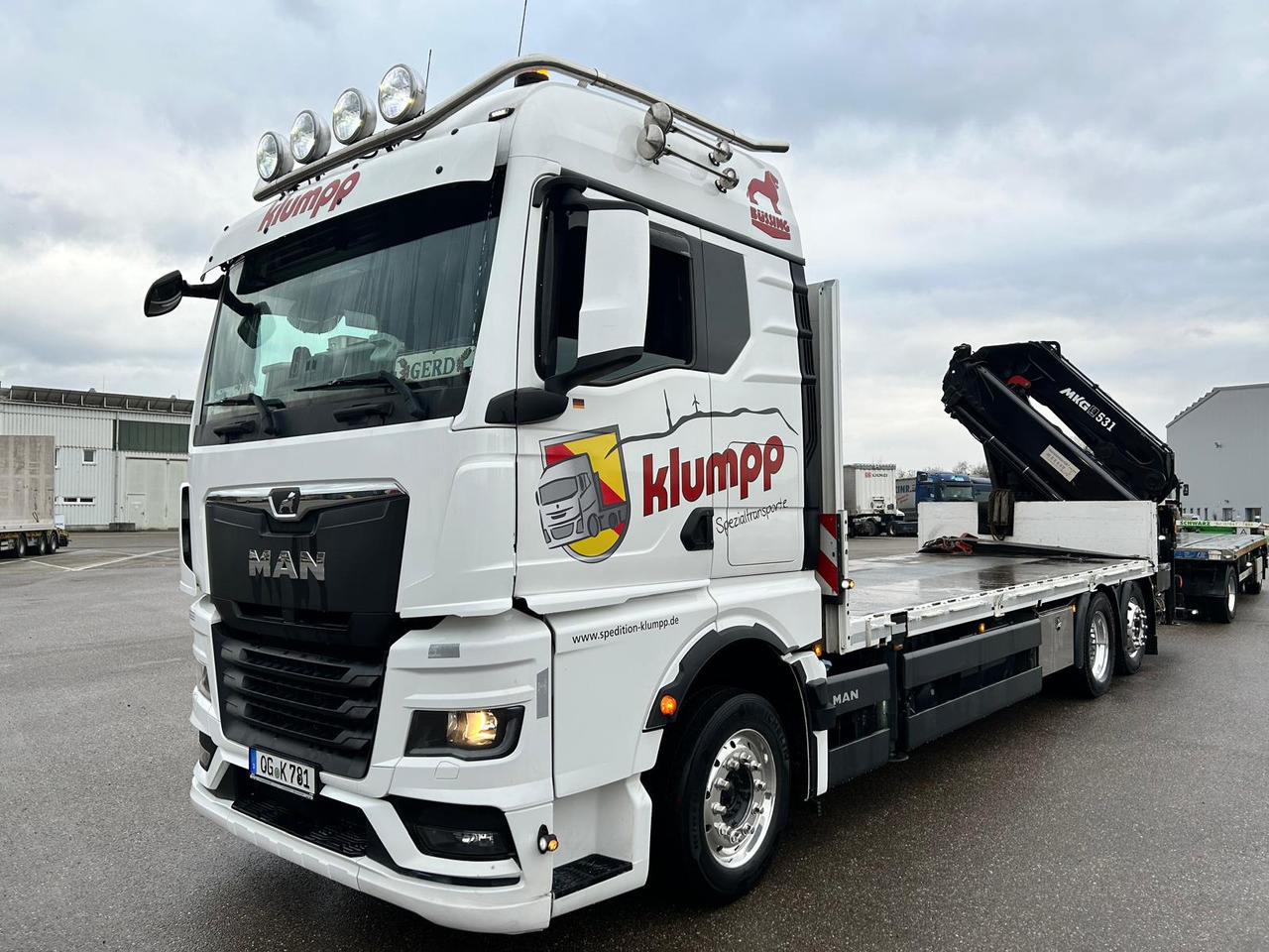 MAN TGX 500 - Truk flatbed: gambar 1 MAN TGX 500 - Truk flatbed: gambar 1