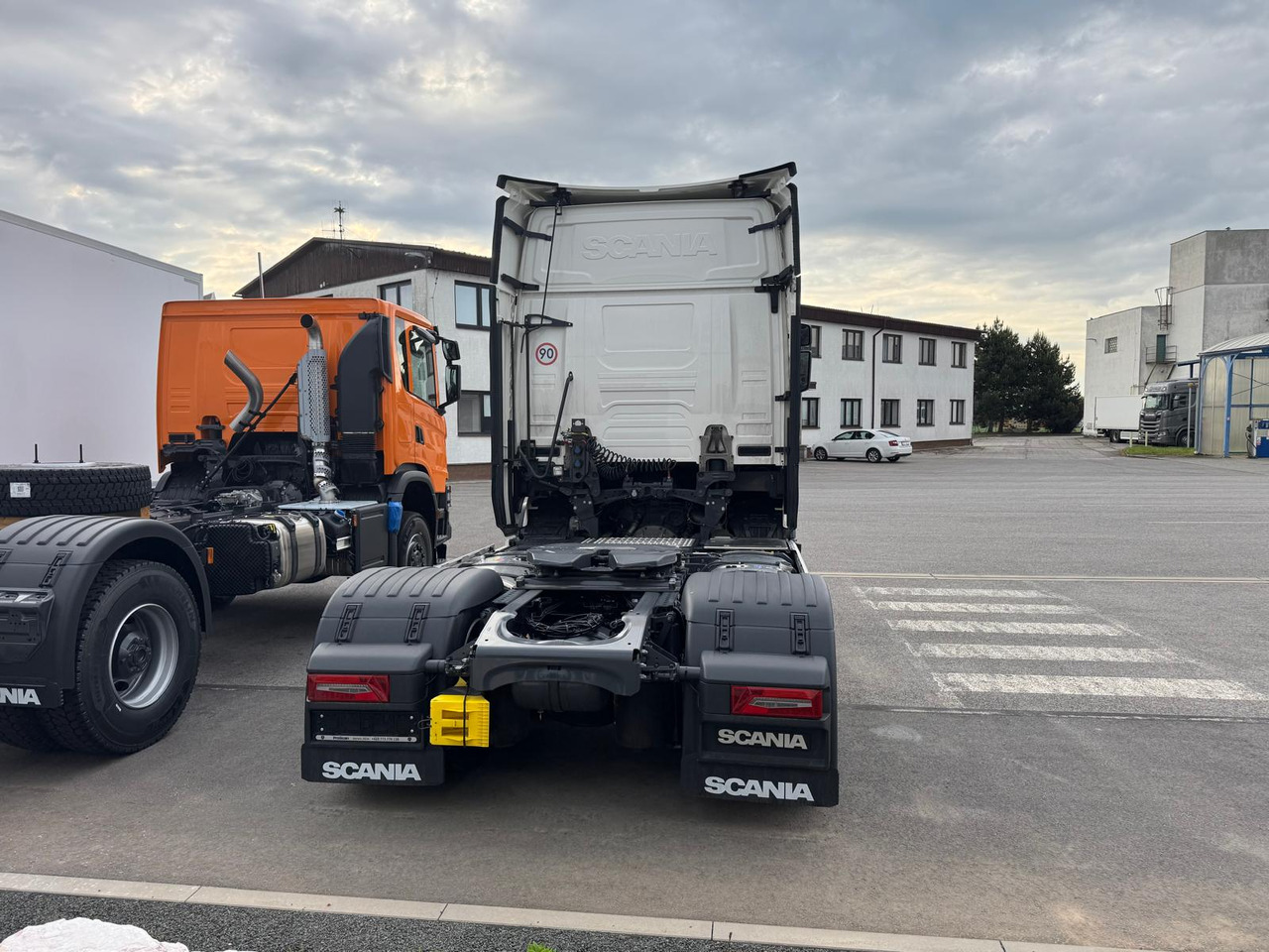 SCANIA S500A4x2LA N323 - Tractor head: gambar 4 SCANIA S500A4x2LA N323 - Tractor head: gambar 4