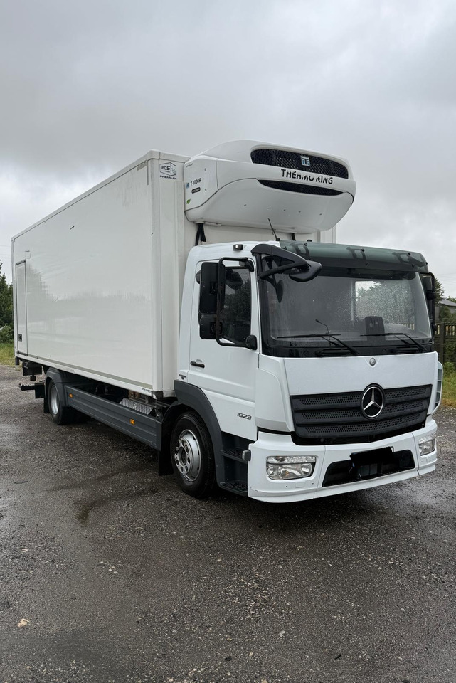 MERCEDES-BENZ ATEGO 1523 - Truk berpendingin: gambar 4 MERCEDES-BENZ ATEGO 1523 - Truk berpendingin: gambar 4