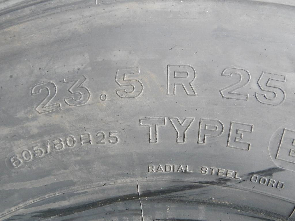Michelin 23.5R25 XL B - USED AA - Ban untuk Peralatan konstruksi: gambar 4 Michelin 23.5R25 XL B - USED AA - Ban untuk Peralatan konstruksi: gambar 4