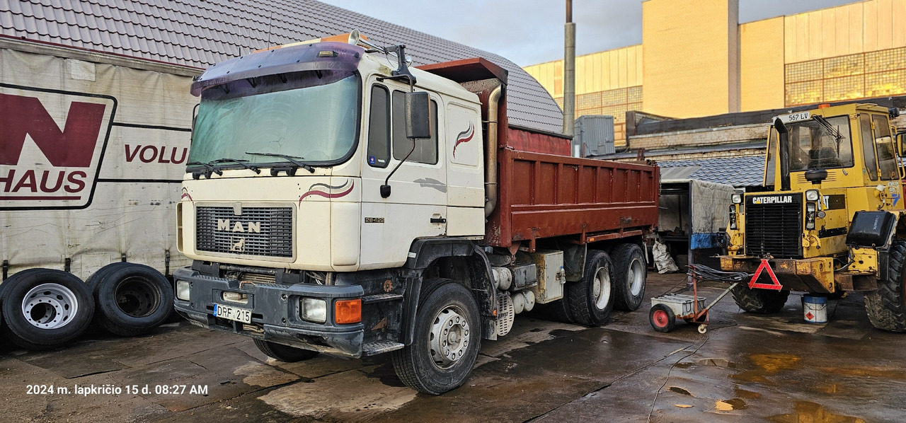MAN 26.422 - Truk jungkit: gambar 3 MAN 26.422 - Truk jungkit: gambar 3