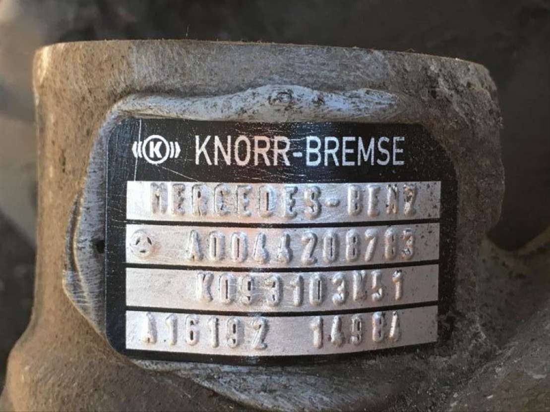 Mercedes-Benz Bremssattel K003800 Citaro Actros MP3 MP2 Axor Knorr SB7 SN7 A0044 - Kaliper rem untuk Bus: gambar 2 Mercedes-Benz Bremssattel K003800 Citaro Actros MP3 MP2 Axor Knorr SB7 SN7 A0044 - Kaliper rem untuk Bus: gambar 2