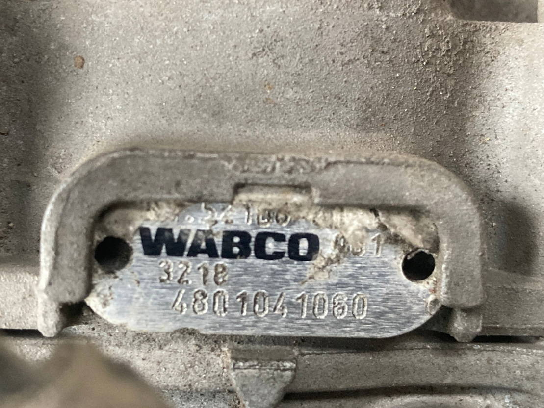 Wabco Wabco Bremse 4801041060 Ventil EBS 81521066071 Achsmodulator 81521066058 8 - Suku cadang: gambar 2 Wabco Wabco Bremse 4801041060 Ventil EBS 81521066071 Achsmodulator 81521066058 8 - Suku cadang: gambar 2
