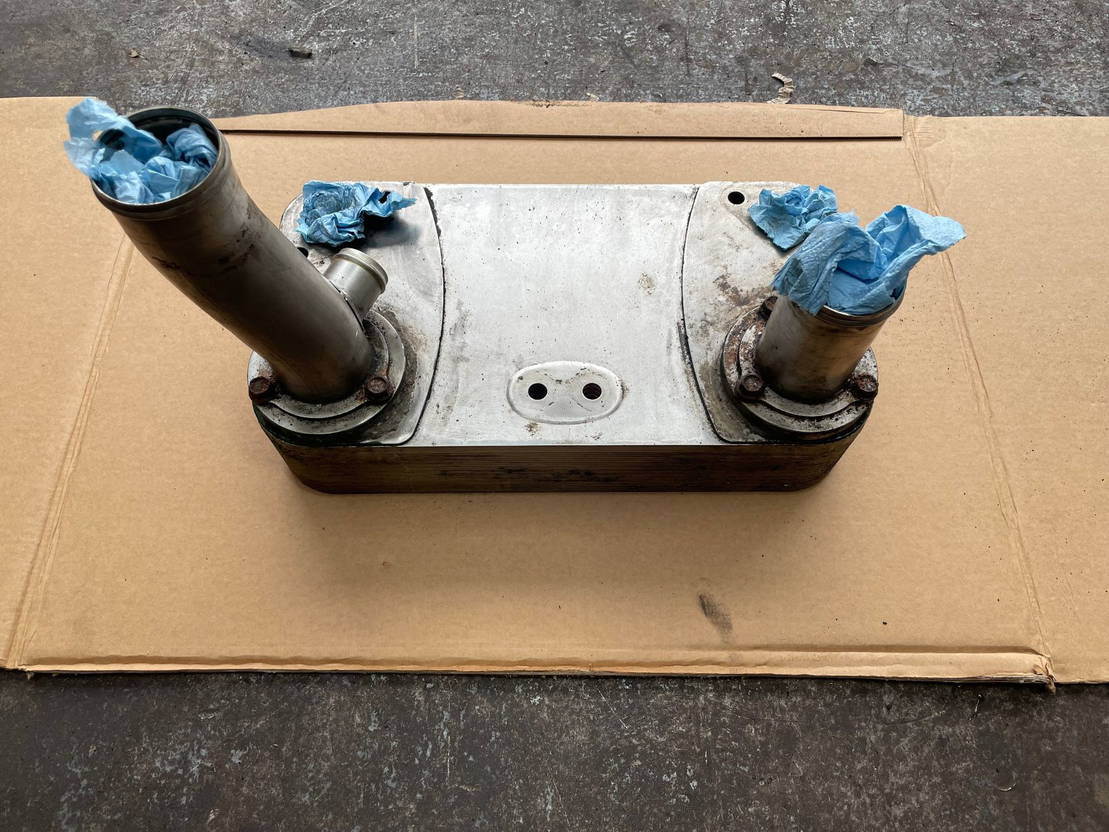 ZF ZF Ölkühler Wärmetauscher Getriebeölkühler Ecolife 6AP 1400 1700 - Pendingin oli untuk Bus: gambar 3 ZF ZF Ölkühler Wärmetauscher Getriebeölkühler Ecolife 6AP 1400 1700 - Pendingin oli untuk Bus: gambar 3