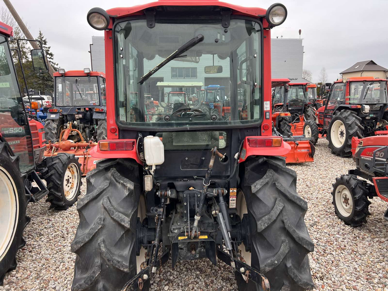 Yanmar EG334 - Traktor kompak: gambar 4 Yanmar EG334 - Traktor kompak: gambar 4