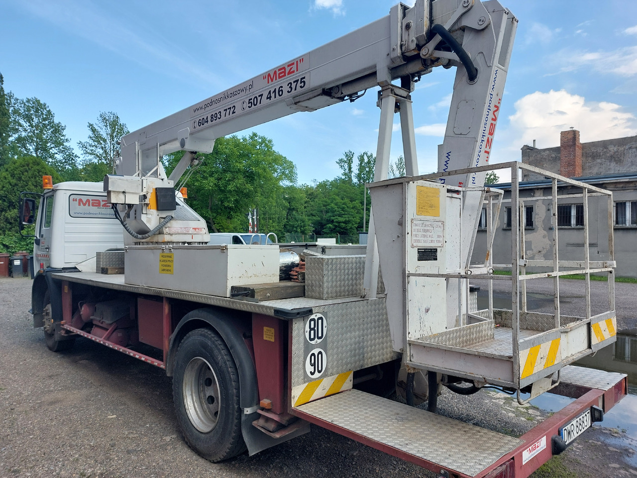 Wumag Mercedes 1414, 400V Wumag WT220 hydraulik - Platform udara yang dipasang di truk: gambar 3 Wumag Mercedes 1414, 400V Wumag WT220 hydraulik - Platform udara yang dipasang di truk: gambar 3